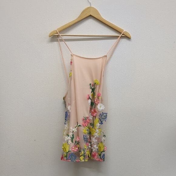 NWT NY & Co Sheer Floral Embroidered‎ tanktop size Large - Picture 2 of 5